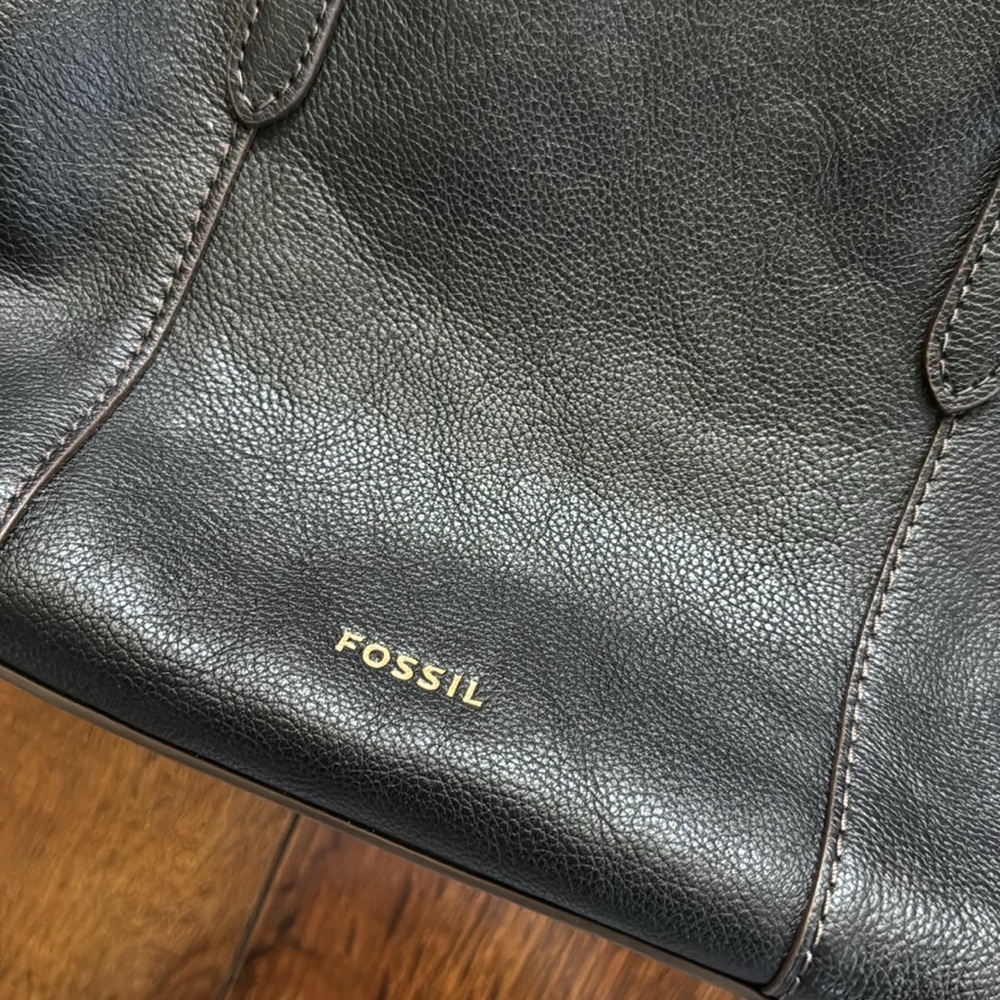 Fossil Black Leather Crossbody Bag - Picture 2 of 5